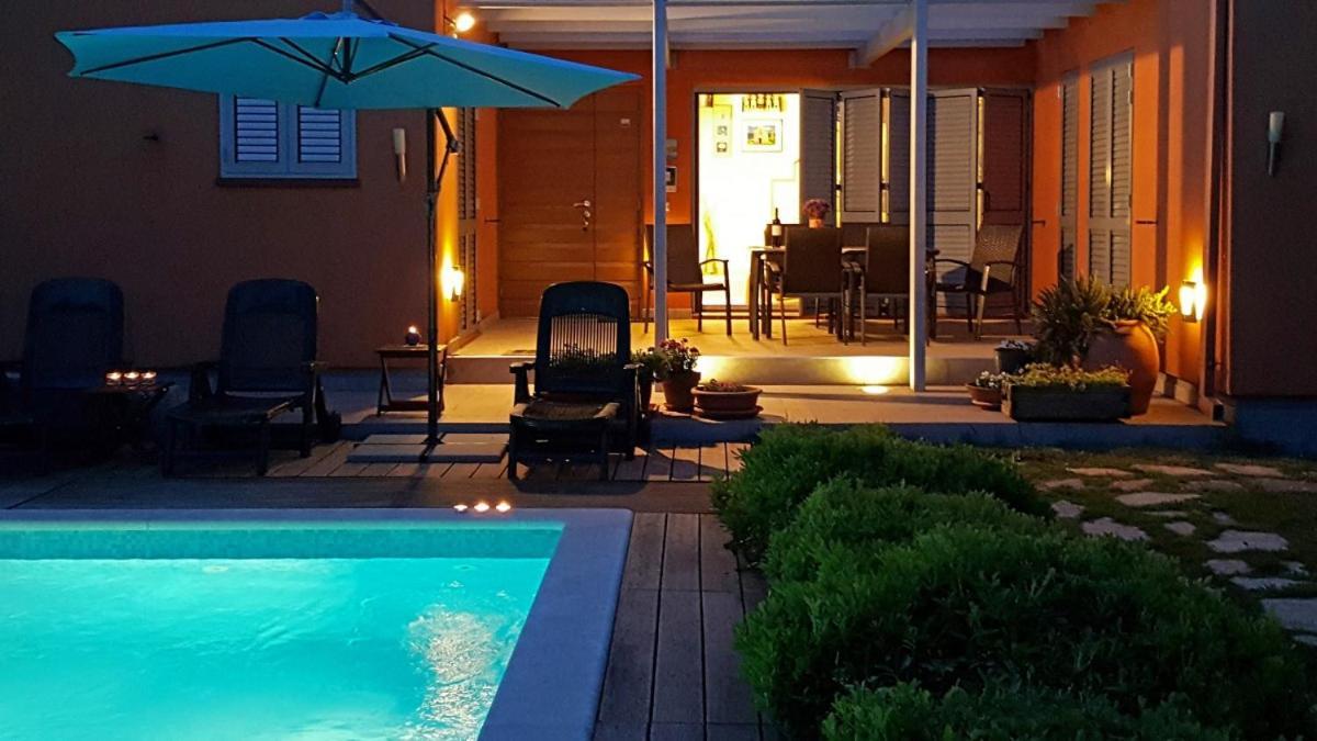 Villa Emili In Medulin - Haus Fuer 4-5 Personen Esterno foto