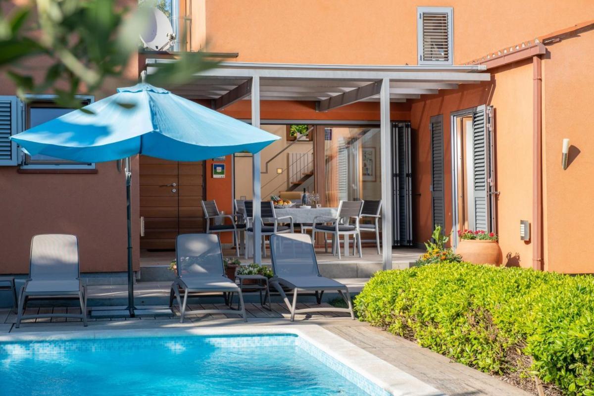 Villa Emili In Medulin - Haus Fuer 4-5 Personen Esterno foto